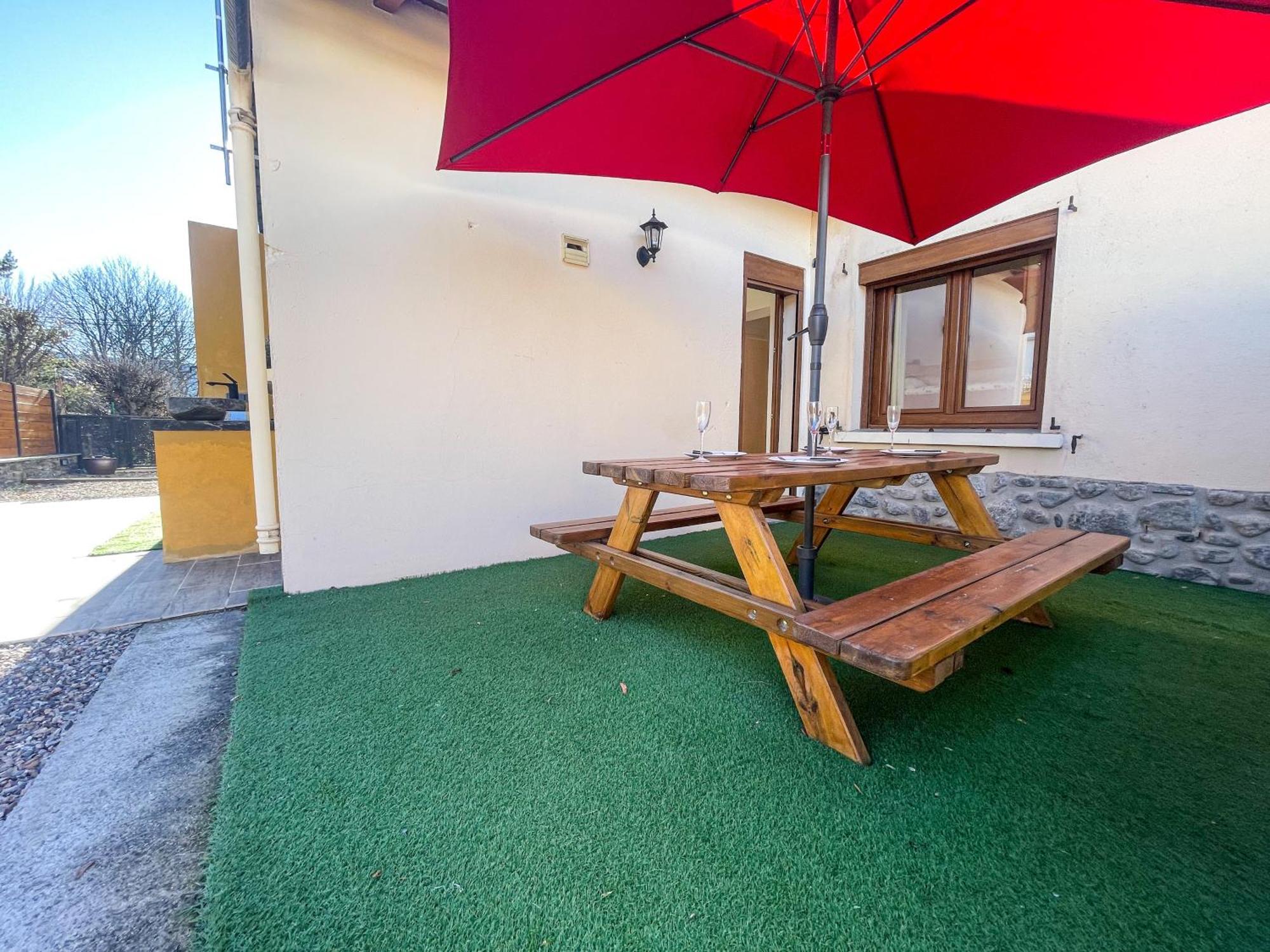 Villa Bonita Casa. Gran Jardin. Con Wifi. Bourg-Madame Esterno foto